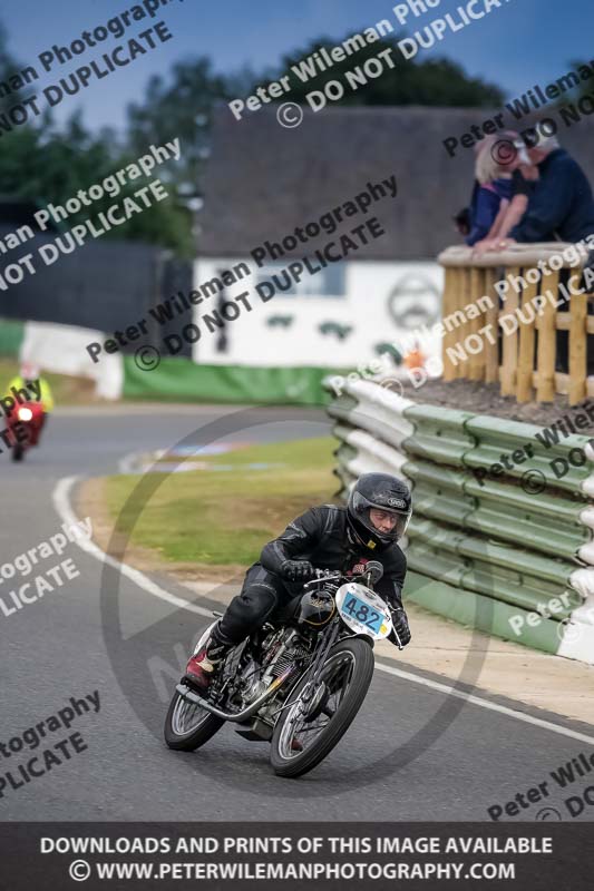 Vintage motorcycle club;eventdigitalimages;mallory park;mallory park trackday photographs;no limits trackdays;peter wileman photography;trackday digital images;trackday photos;vmcc festival 1000 bikes photographs